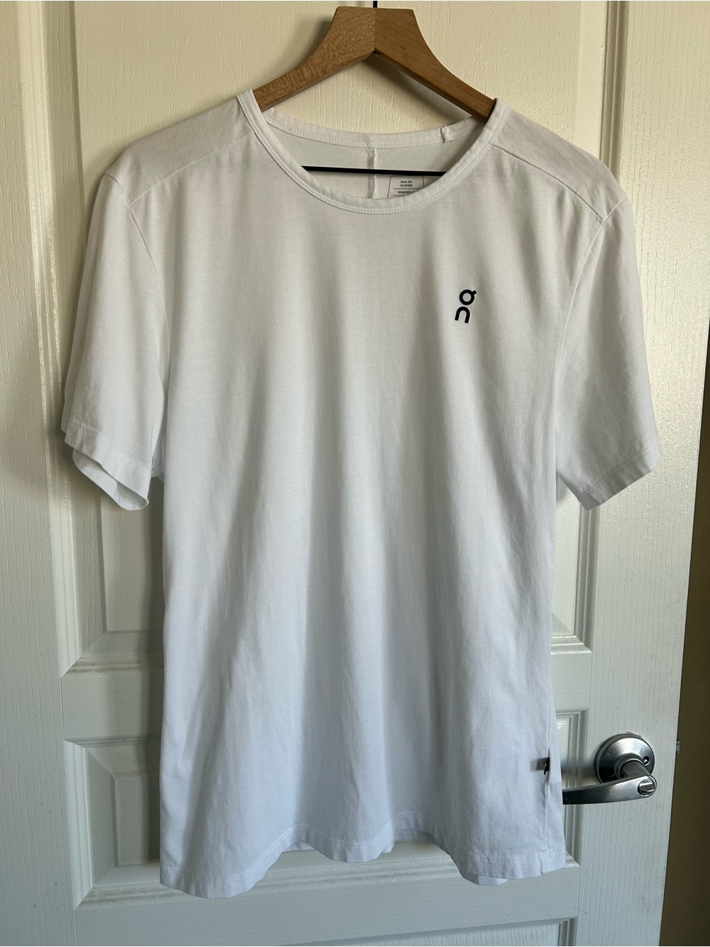 On Running Men’s White Short-Sleeve Crew Logo Tee
